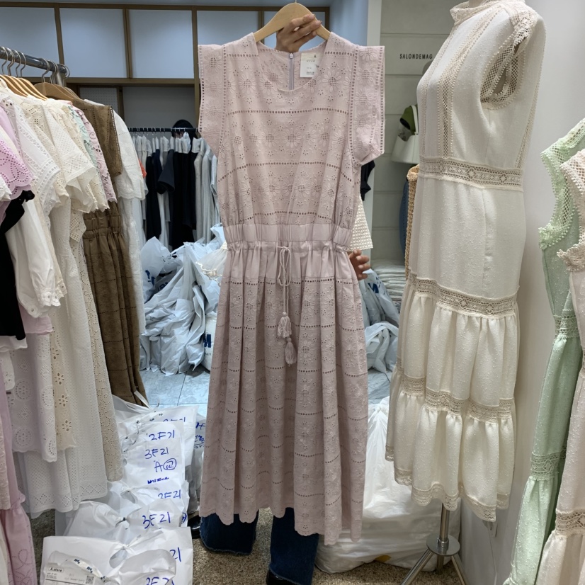 A韓國直郵㊣東大門實拍女裝新款熱賣推薦25春夏休閑時尚連衣裙A STORE連衣裙圖色2