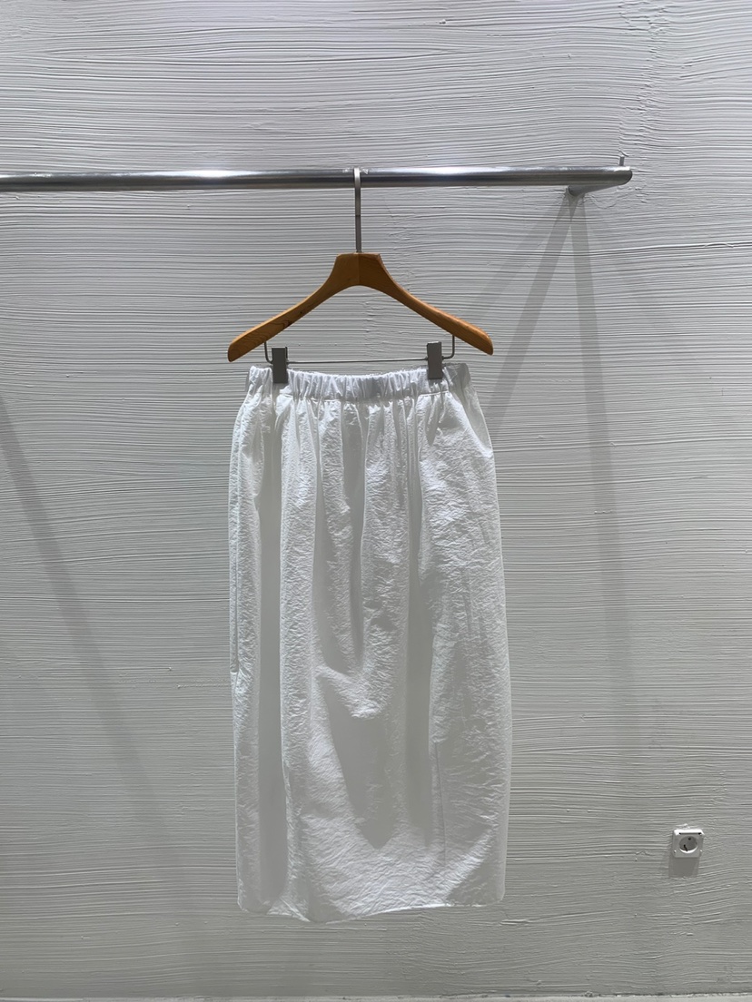 LUCY SALON韓國直郵㊣女裝新款推薦熱賣25春夏人氣時尚長裙LUCY SALON長裙圖色1