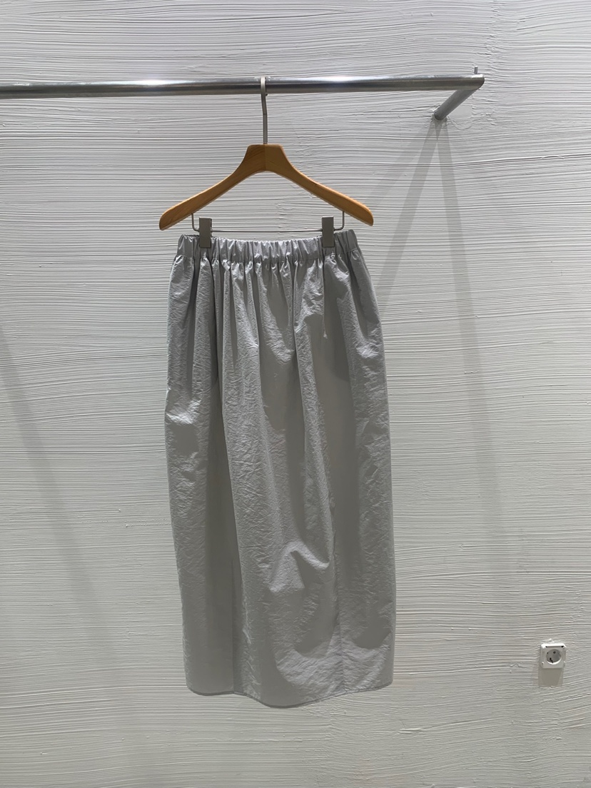 LUCY SALON韓國直郵㊣女裝新款推薦熱賣25春夏人氣時尚長裙LUCY SALON長裙圖色2