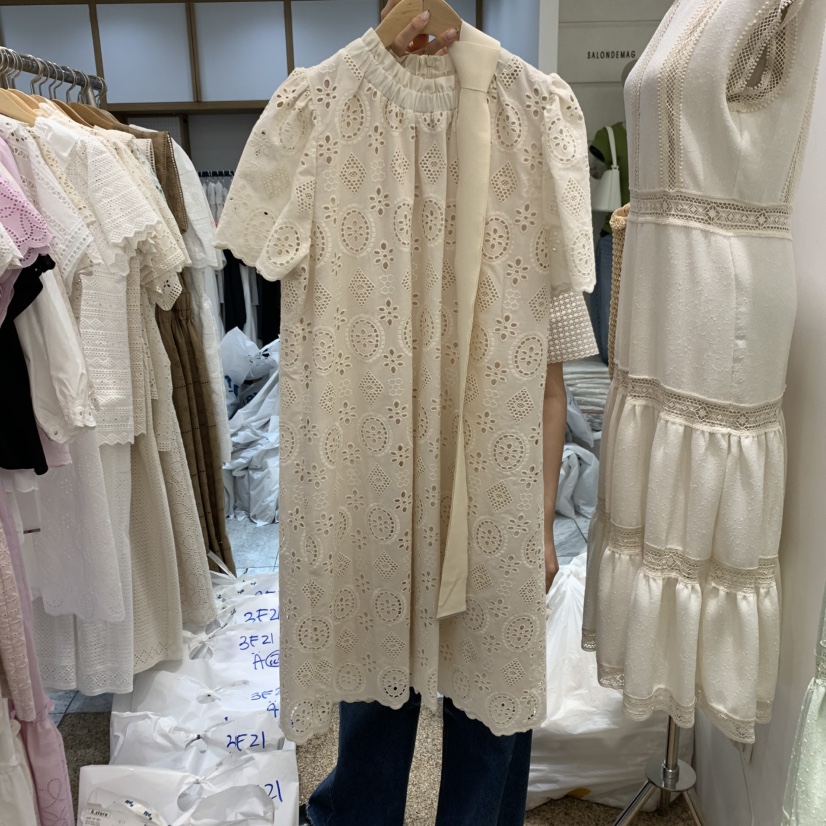 A韓國直郵㊣女裝新款時尚推薦25春夏熱賣人氣連衣裙含脖帶綁帶A STORE連衣裙圖色2
