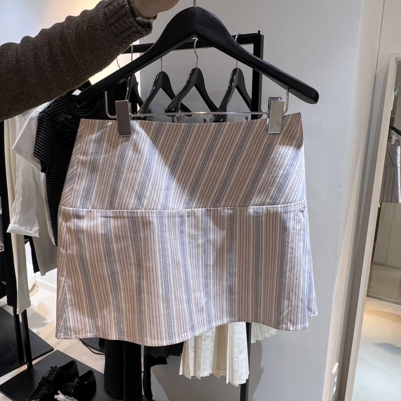 NEU ADULT韓國㊣直郵東大門代購女裝新品推薦熱賣時尚短裙NEU ADULT短裙