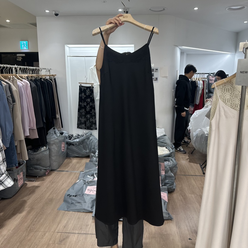 LEWIN韓國直郵㊣女裝新品人氣休閑25春夏推薦熱賣連衣裙刺繡LEWIN連衣裙圖色3