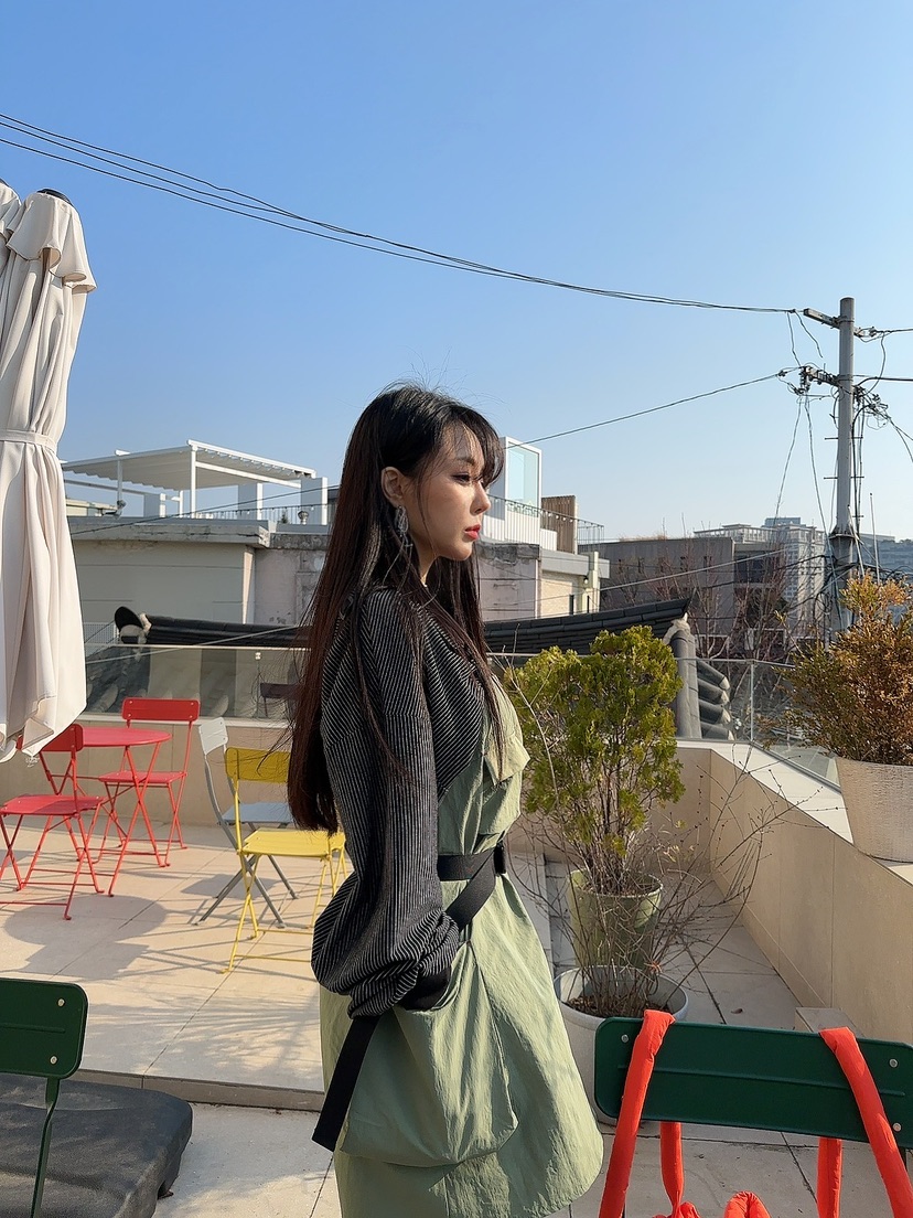 PALETTE-Q東大門直郵女士新款真品時尚推薦人氣長袖T恤短款PALETTE長袖T恤