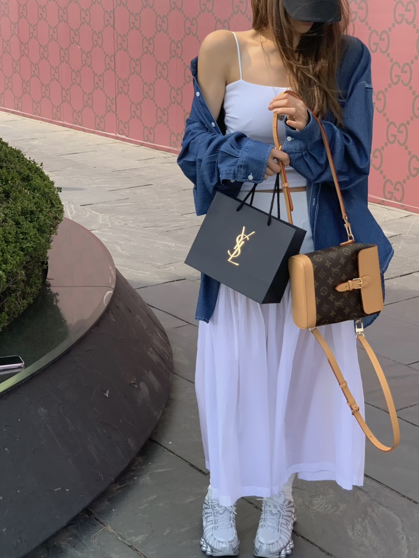 VIRKIN韓國直郵女士新品熱賣真品25春夏推薦人氣襯衫蕾絲衫VIRKIN襯衫/蕾絲衫