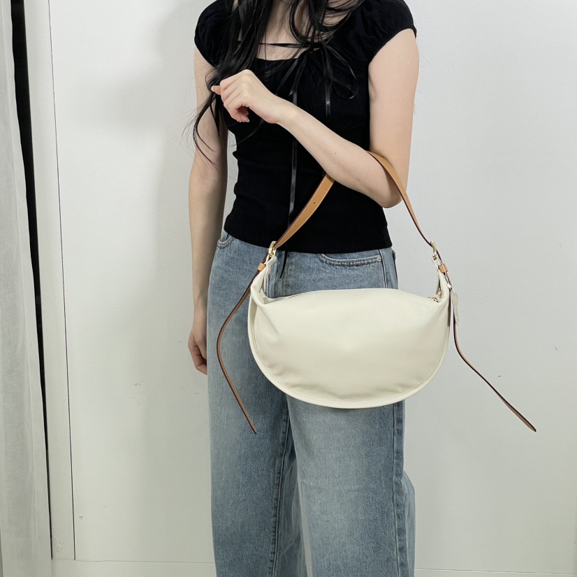 J PLACE直郵韓國代購㊣女裝新款休閑推薦熱賣單肩斜跨包腰帶J PLACE單肩/斜跨包