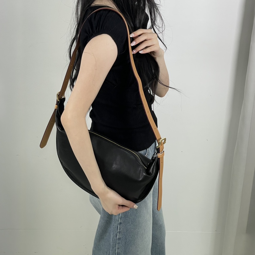 J PLACE直郵韓國代購㊣女裝新款休閑推薦熱賣單肩斜跨包腰帶J PLACE單肩/斜跨包