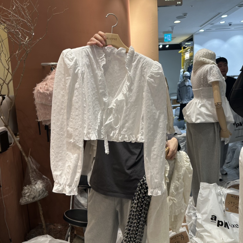 MIENNE東大門代購女士新款熱賣人氣襯衫蕾絲衫荷葉邊蝴蝶結MIENNE襯衫/蕾絲衫圖色2