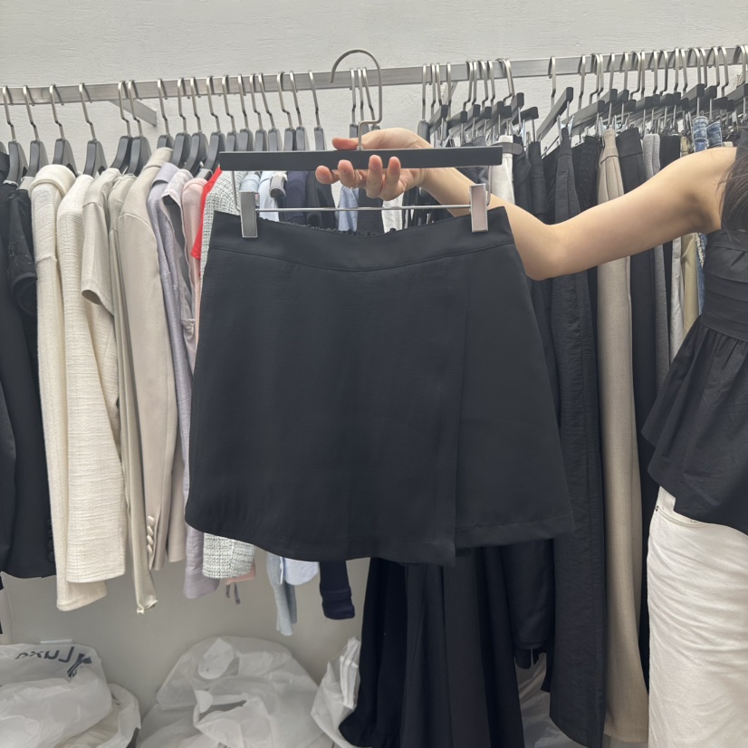 MOANA韓國直郵㊣東大門實拍女裝新品休閑推薦時尚人氣熱賣短裙MOANA短裙圖色2