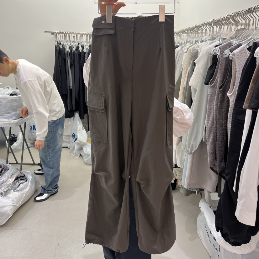 PADO韓國直郵㊣東大門實拍女裝新款時尚推薦25春夏人氣休閑褲PADO休閑褲圖色2