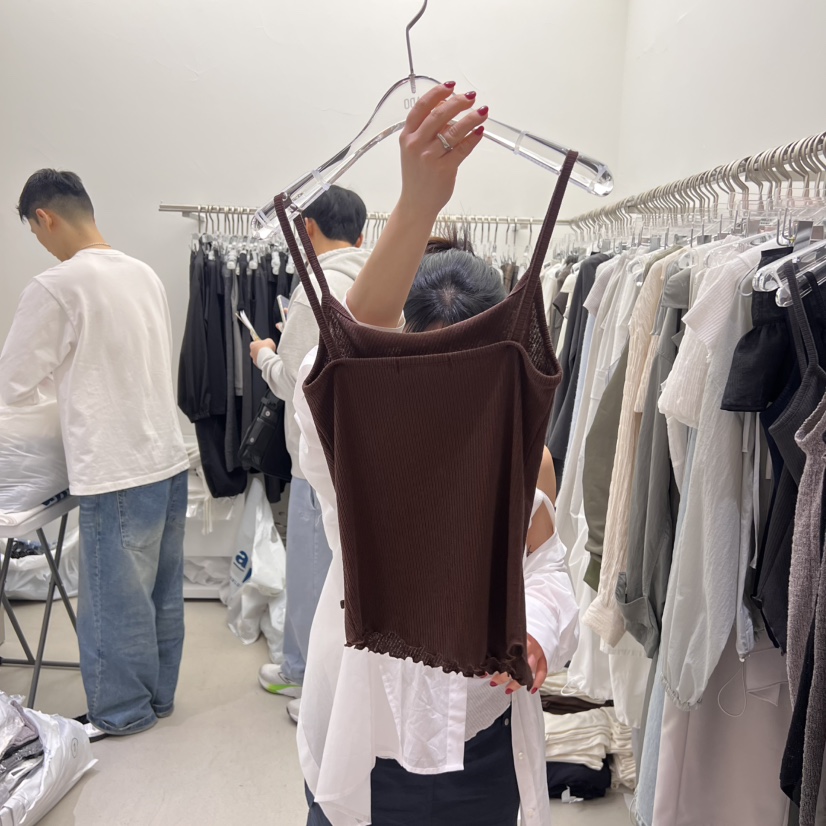 PADO韓國直郵㊣東大門實拍女裝新品熱賣人氣推薦休閑吊帶背心PADO吊帶/背心
