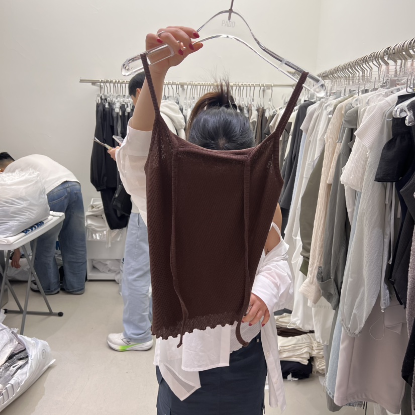 PADO韓國直郵㊣東大門實拍女裝新品熱賣人氣推薦休閑吊帶背心PADO吊帶/背心