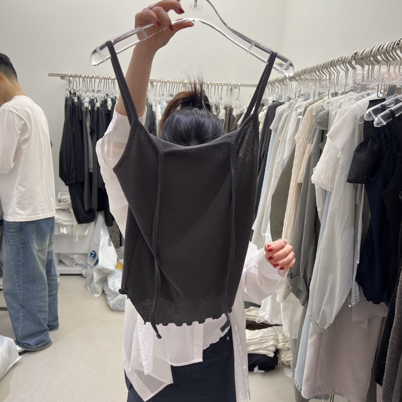 PADO韓國直郵㊣東大門實拍女裝新品熱賣人氣推薦休閑吊帶背心PADO吊帶/背心圖色2