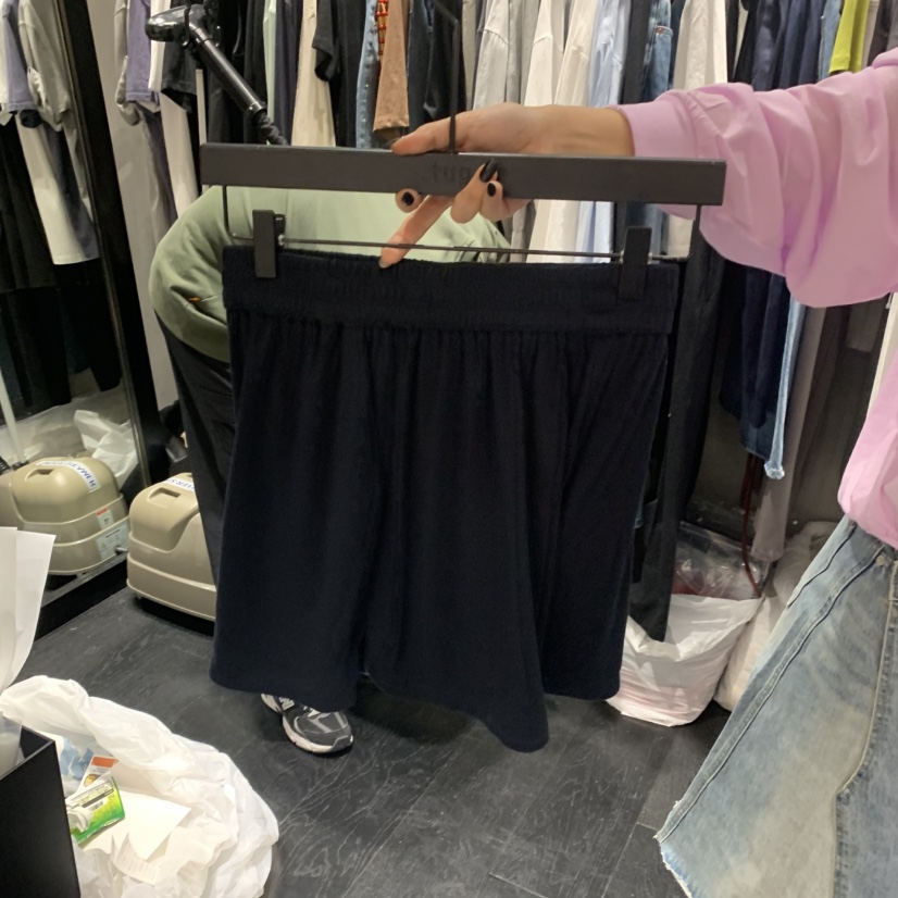TUG直郵韓國代購㊣女裝新款人氣時尚推薦熱賣25春夏短褲抓絨TUG短褲圖色2
