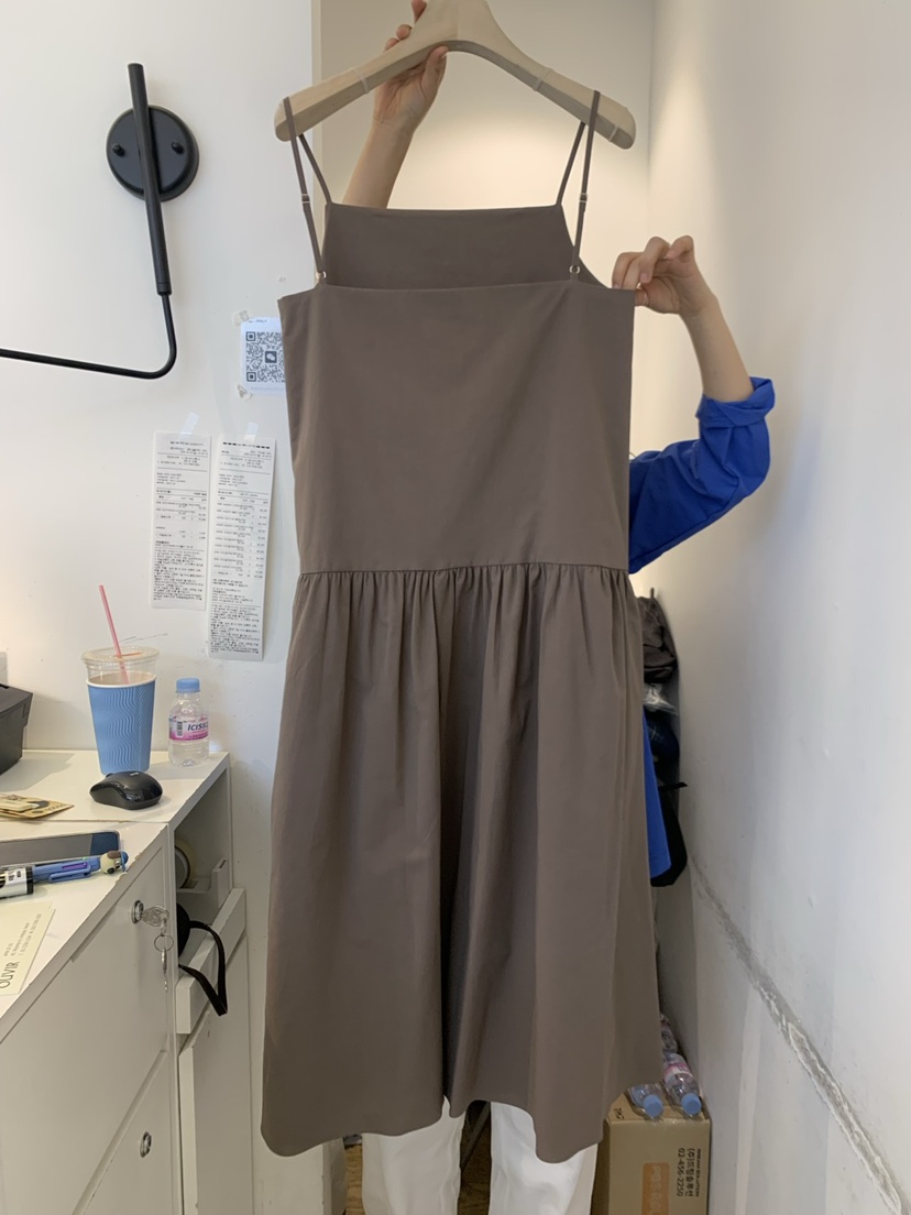 OUVIR韓國直郵㊣東大門實拍女裝新款時尚熱賣25春夏連衣裙褶皺O.V.R/OUVIR連衣裙