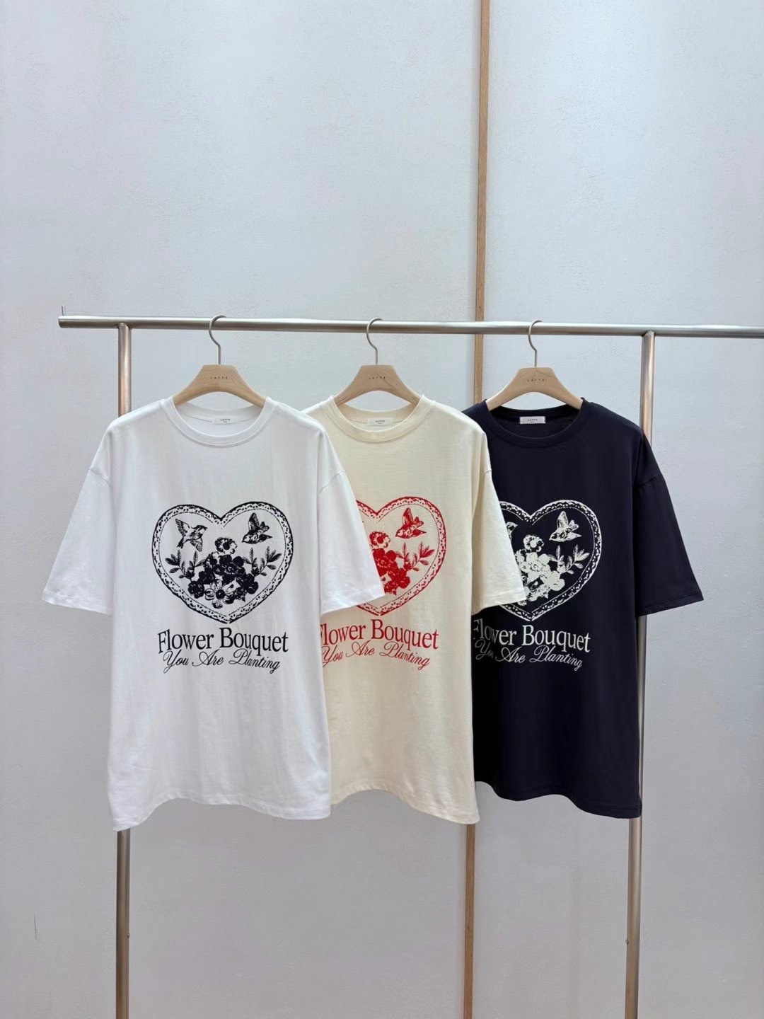 라떼東大門實拍女裝新品真品職業人氣休閑25春夏時尚推薦T恤Latte_T恤圖色3左三色