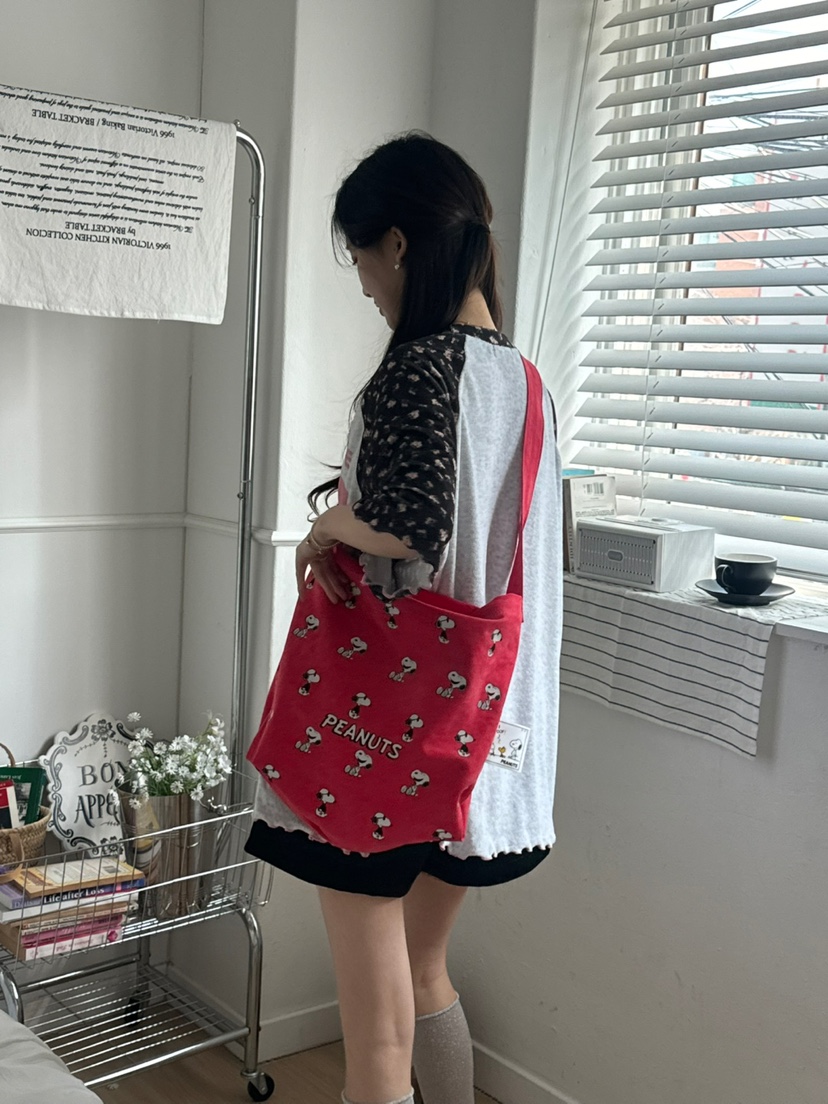 LEJUNEV-P韓國直郵㊣東大門實拍女裝新品熱賣時尚單肩斜跨包LEJUNEV-P單肩/斜跨包