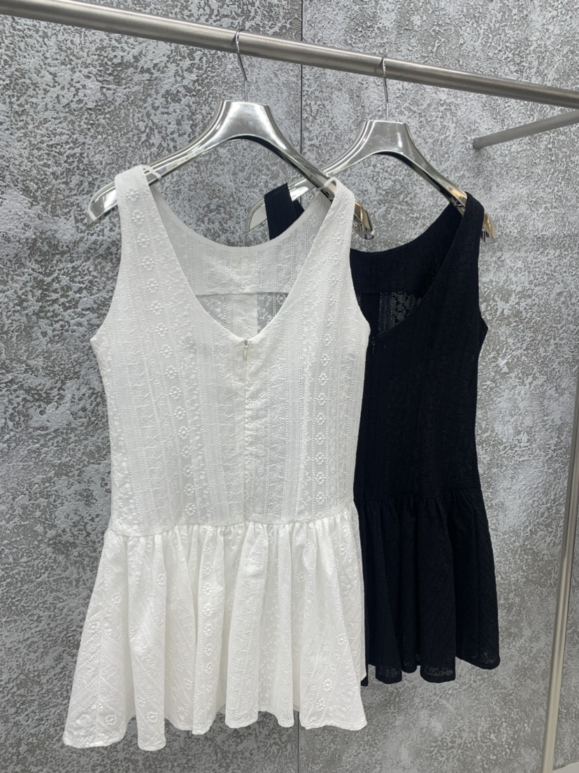 BADCALM韓國直郵㊣女裝新品熱賣休閑25春夏人氣時尚連衣裙刺繡BADCALM連衣裙