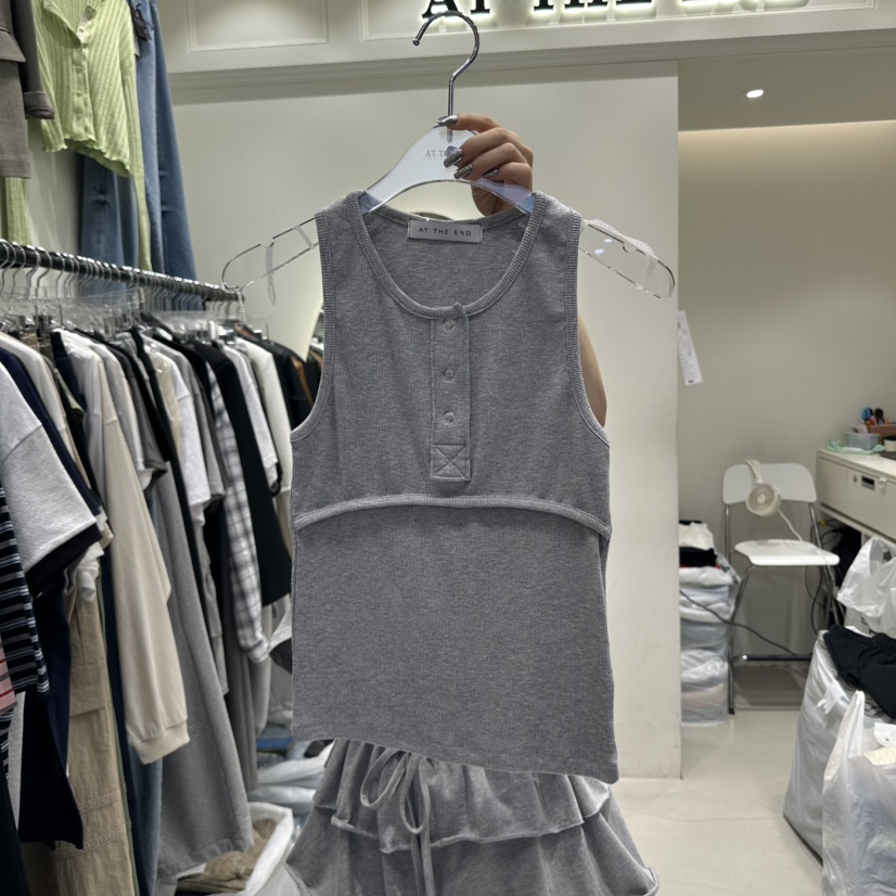 AT THE END東大門直郵女裝新品人氣25春夏熱賣休閑吊帶背心AT THE END吊帶/背心圖色2