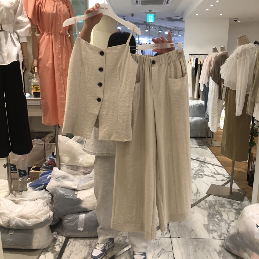 ALMOND東大門實拍女裝新品真品熱賣推薦人氣25春夏職業套裝ALMOND套裝圖色2