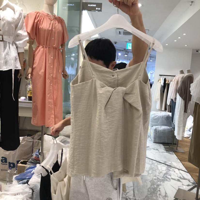 ALMOND東大門直郵女裝新品時尚推薦熱賣人氣25春夏吊帶背心ALMOND吊帶/背心