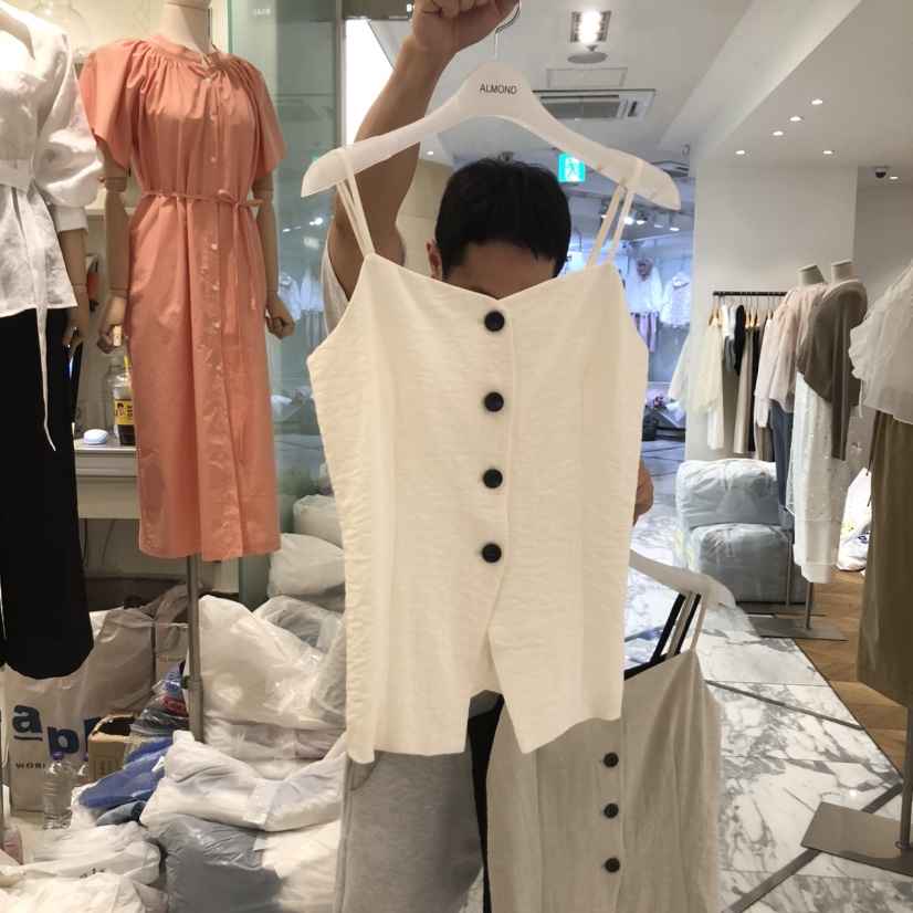ALMOND東大門直郵女裝新品時尚推薦熱賣人氣25春夏吊帶背心ALMOND吊帶/背心