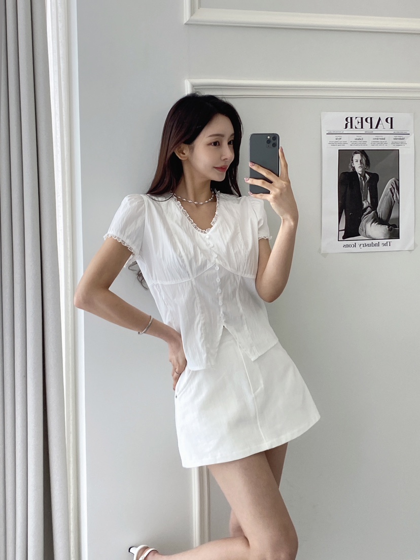 CLOTH東大門實拍女士新款25春夏真品時尚熱賣襯衫蕾絲衫蕾絲CLOTH襯衫/蕾絲衫