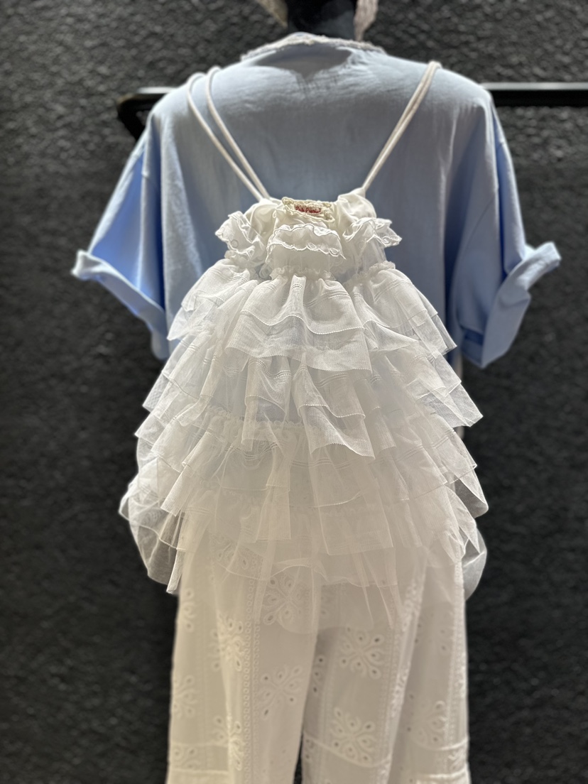 UNICO-p東大門直郵女士新品真品休閑推薦時尚雙肩背包褶皺UNICO-p雙肩背包