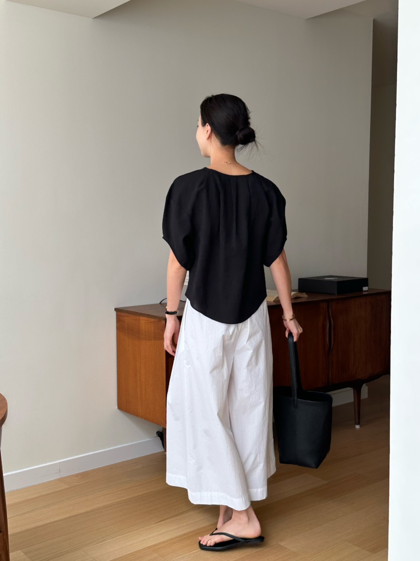 LE VASE韓國㊣直郵東大門代購女裝新品人氣熱賣襯衫蕾絲衫LE VASE襯衫/蕾絲衫