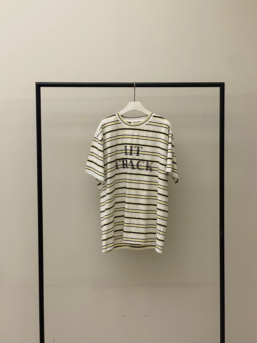 MUCH MORE韓國直郵㊣東大門實拍女裝新款推薦人氣時尚25春夏T恤MUCH MORET恤圖色2