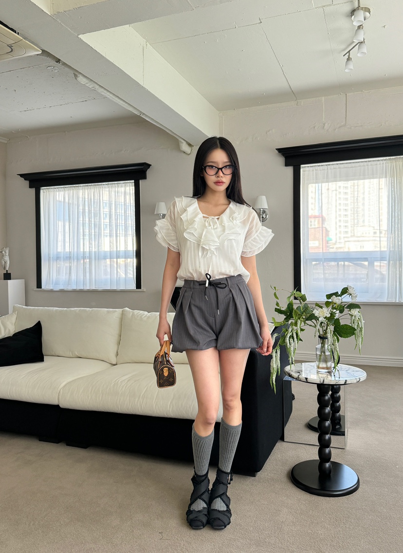 TRIPLE SEVEN韓國㊣直郵東大門代購女裝新品人氣襯衫蕾絲衫TRIPLE SEVEN襯衫/蕾絲衫