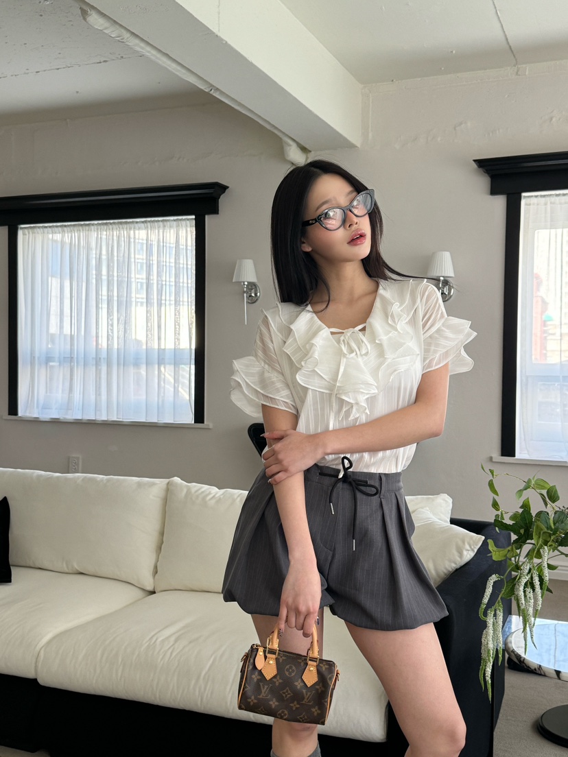 TRIPLE SEVEN韓國㊣直郵東大門代購女裝新品人氣襯衫蕾絲衫TRIPLE SEVEN襯衫/蕾絲衫