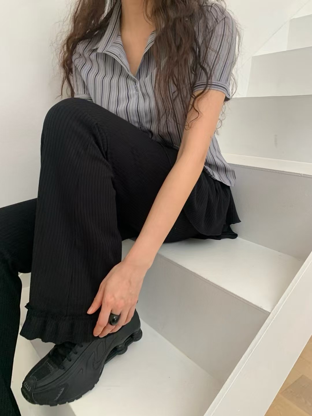 MONMOUTH東大門代購女士新款25春夏熱賣人氣襯衫蕾絲衫含脖帶MONMOUTH襯衫/蕾絲衫
