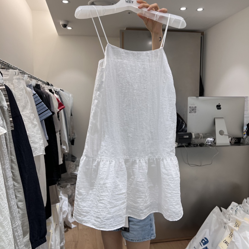 MEET ME韓國直郵女士新品休閑人氣時尚熱賣連衣裙不含內搭MEET ME連衣裙