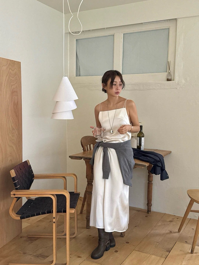 SALONDEMAG直郵韓國代購㊣女裝新品25春夏連衣裙不含內搭緞面SALONDEMAG連衣裙