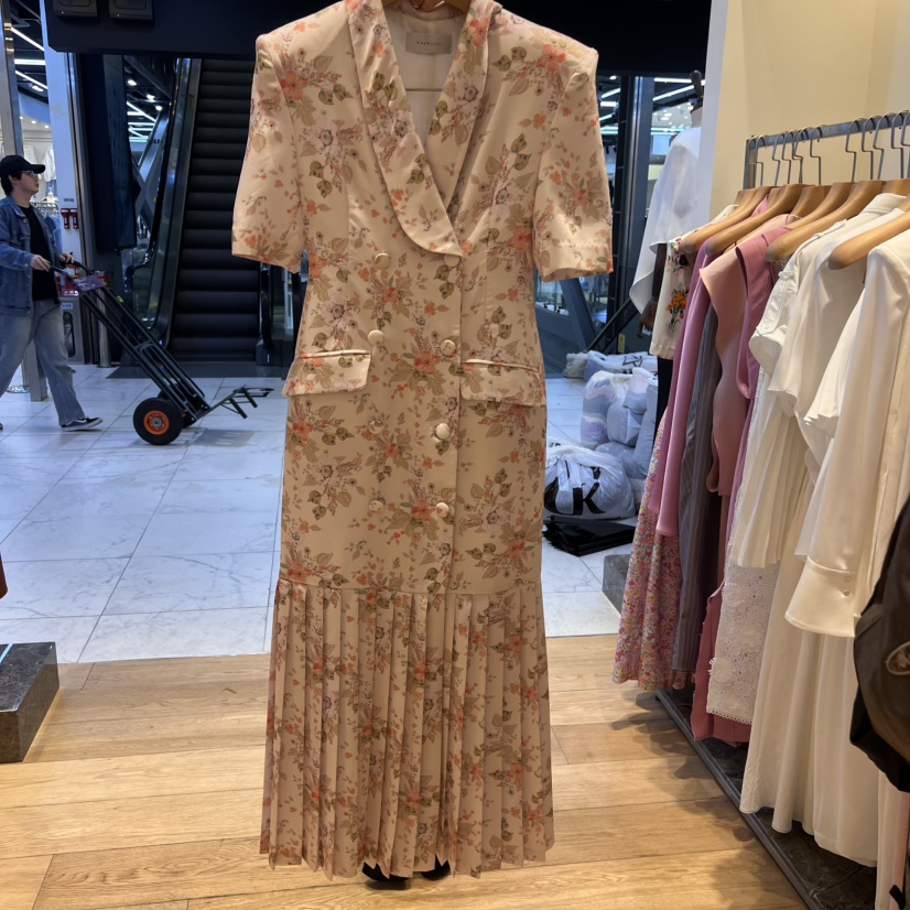VAN NZILL韓國直郵㊣女裝新款25春夏時尚休閑熱賣推薦連衣裙VAN NZILL連衣裙