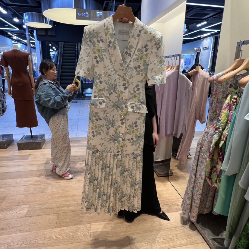 VAN NZILL韓國直郵㊣女裝新款25春夏時尚休閑熱賣推薦連衣裙VAN NZILL連衣裙圖色2