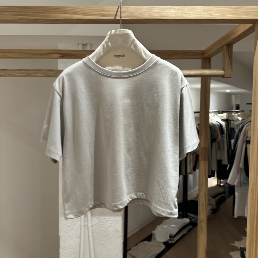 APPROACH0.1韓國直郵㊣東大門實拍女裝新品人氣推薦T恤刺繡APPROACH0.1T恤圖色2