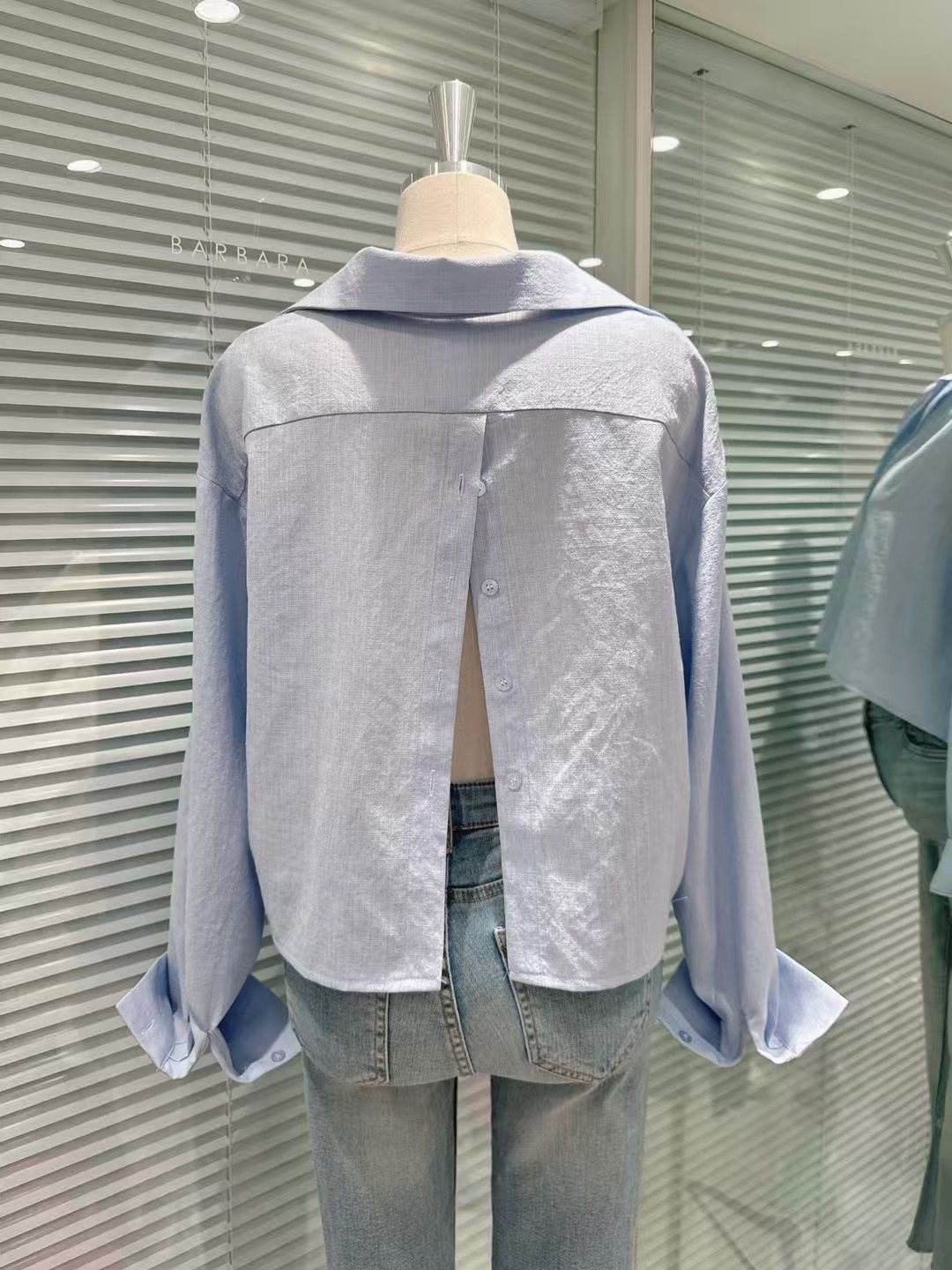 THE BARBARA韓國代購女士新款真品25春夏熱賣襯衫蕾絲衫紐扣THE BARBARA襯衫/蕾絲衫