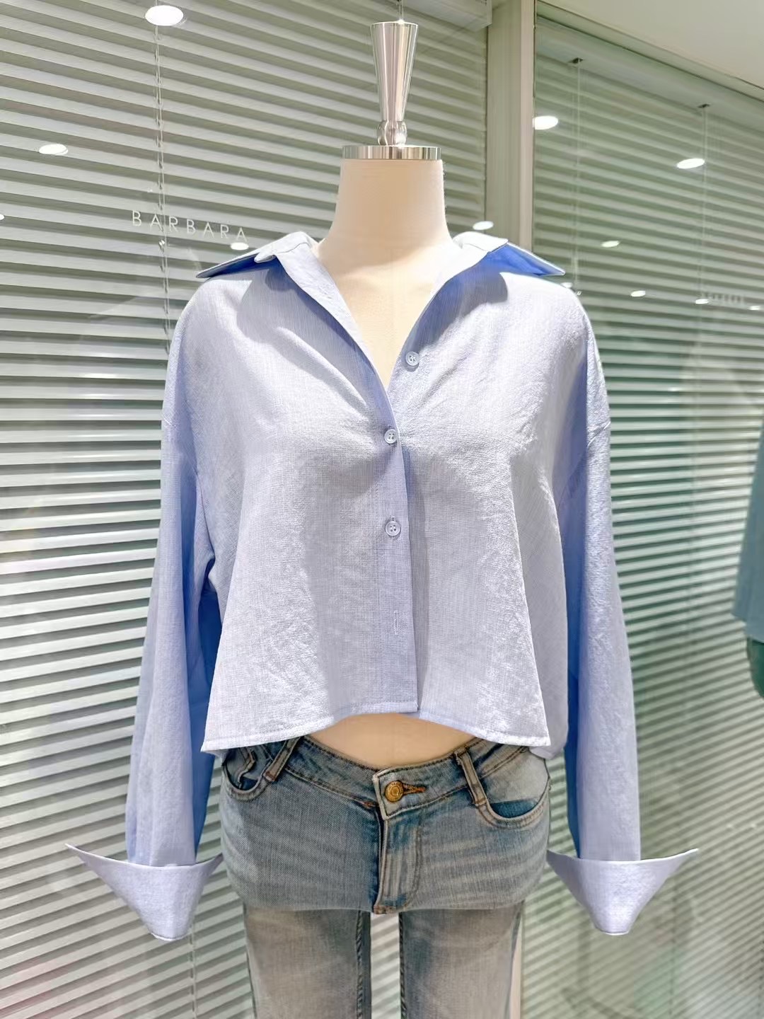 THE BARBARA韓國代購女士新款真品25春夏熱賣襯衫蕾絲衫紐扣THE BARBARA襯衫/蕾絲衫圖色2