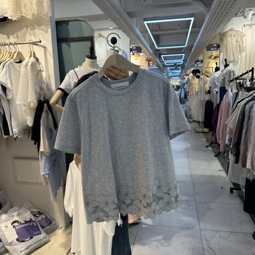 DREAM GIRIS韓國直郵㊣東大門實拍女裝新品休閑熱賣T恤刺繡DREAM GIRIS/HOT PLACET恤圖色2