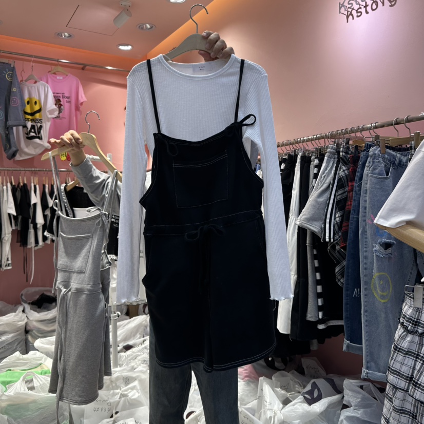 K STORY韓國㊣直郵東大門代購女裝新品人氣背帶褲不含內搭K STORY背帶褲