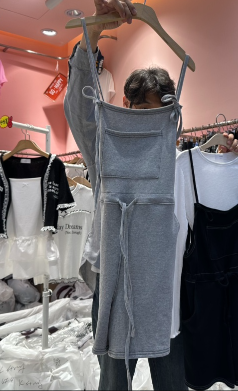 K STORY韓國㊣直郵東大門代購女裝新品人氣背帶褲不含內搭K STORY背帶褲圖色2
