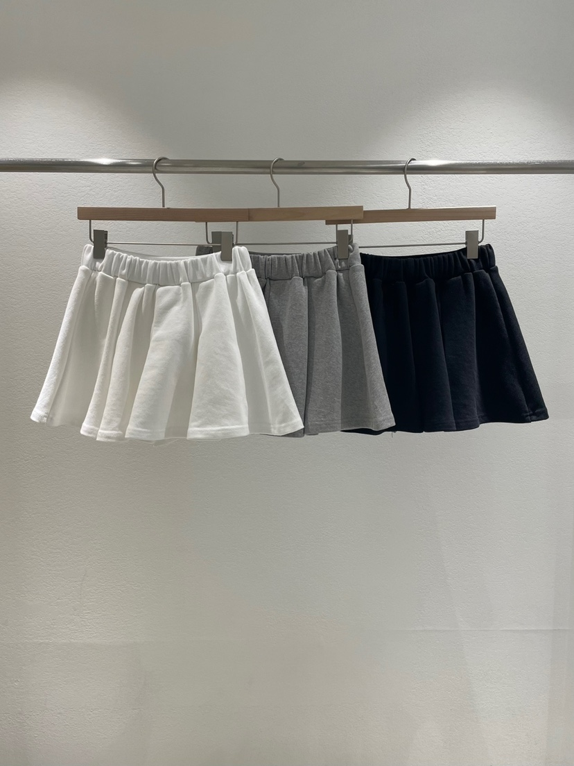 ROOMS SHOP韓國㊣直郵東大門代購女裝新款熱賣裙褲百褶羅紋ROOMS_SHOP裙褲