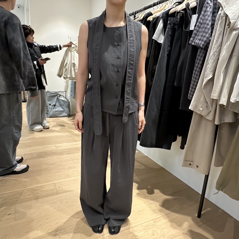 FEBRUARY 11韓國㊣直郵東大門代購女裝新品人氣套裝含脖帶套裝FEBRUARY11套裝圖色3