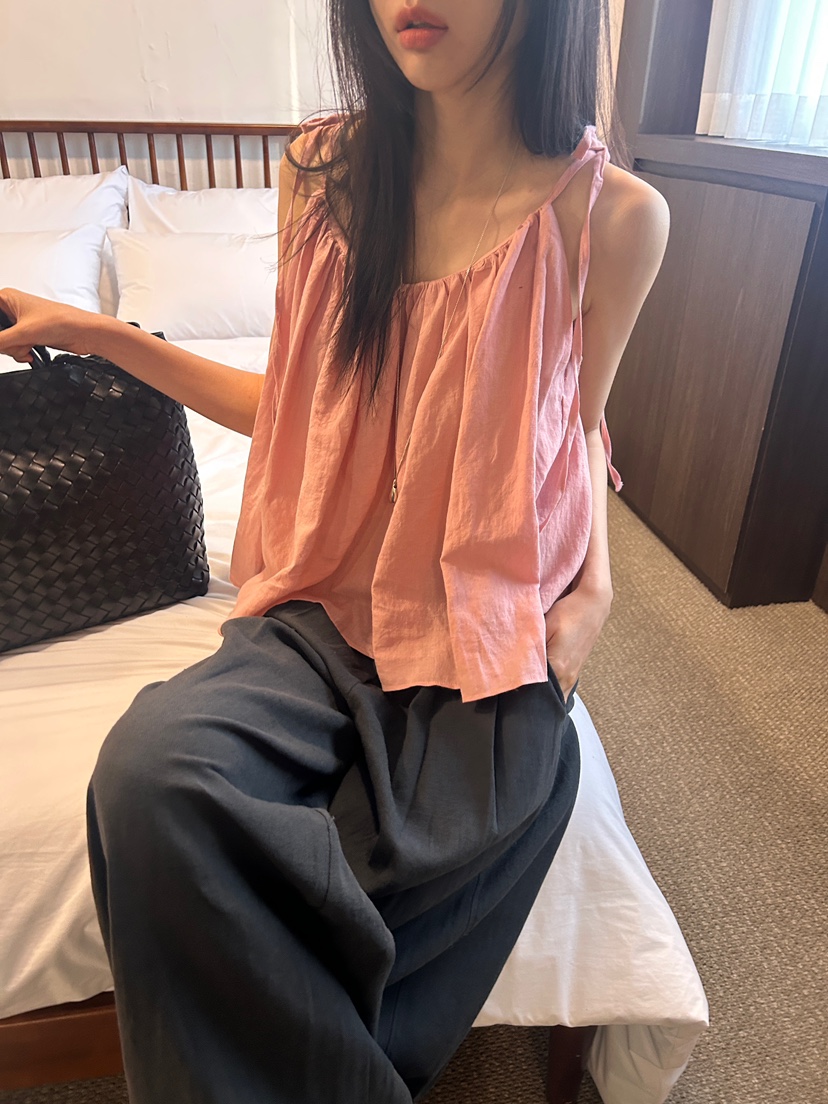 ME MO韓國直郵㊣東大門實拍女裝新款人氣熱賣推薦吊帶背心ME MO吊帶/背心