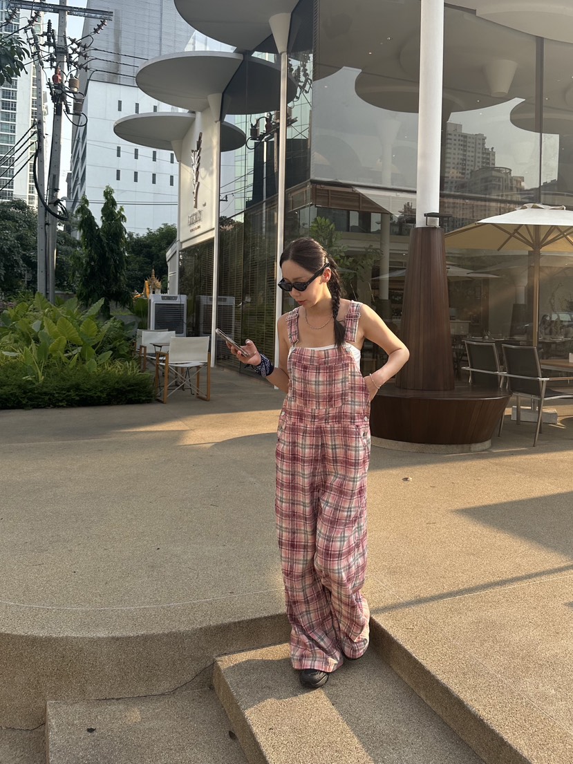 SUNDER MARKET韓國直郵㊣女裝新品熱賣時尚人氣背帶褲格紋SUNDER MARKET背帶褲