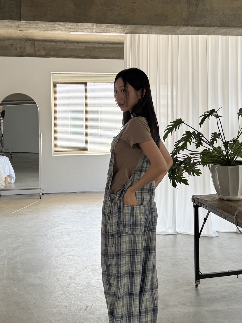 SUNDER MARKET韓國直郵㊣女裝新品熱賣時尚人氣背帶褲格紋SUNDER MARKET背帶褲