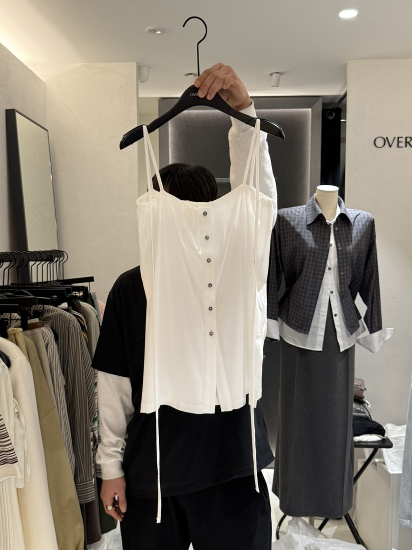 OVER NEAP韓國直郵㊣東大門實拍女裝新品熱賣人氣吊帶背心OVER NEAR吊帶/背心圖色2