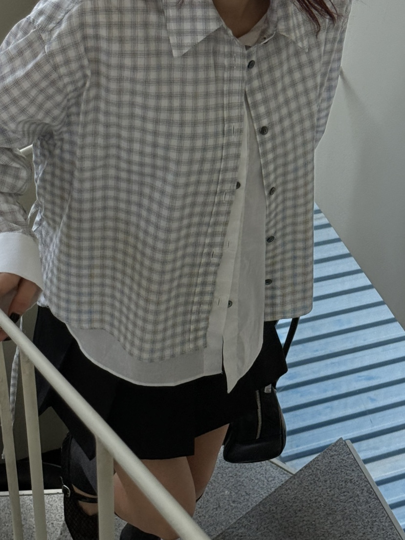 OVER NEAP直郵韓國代購㊣女裝新品人氣時尚襯衫蕾絲衫格紋OVER NEAR襯衫/蕾絲衫