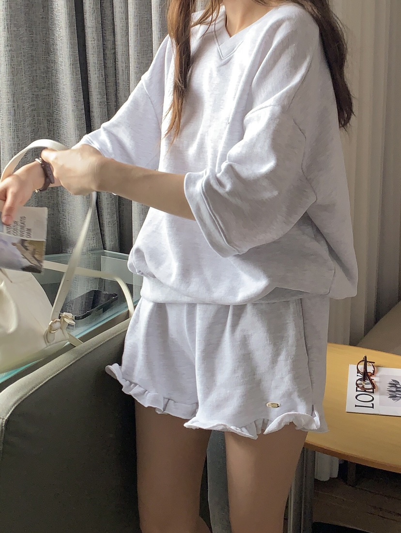FORMSTUDIO韓國直郵㊣東大門實拍女裝新品休閑套裝荷葉邊V領FORMSTUDIO套裝